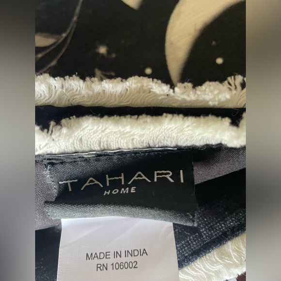 TAHARI HOME NWT Set Of 4 Celestial Moon Phases Fabric Placemats Size 13” x 19” - Picture 7 of 11